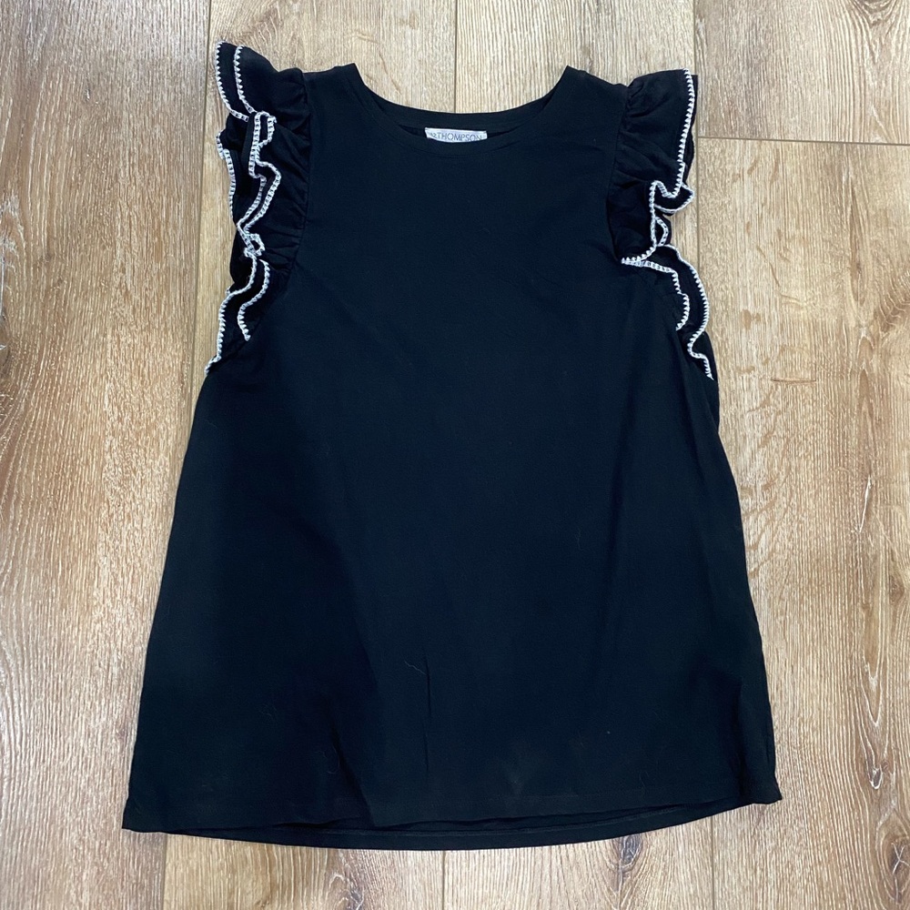 Black sleeveless tank